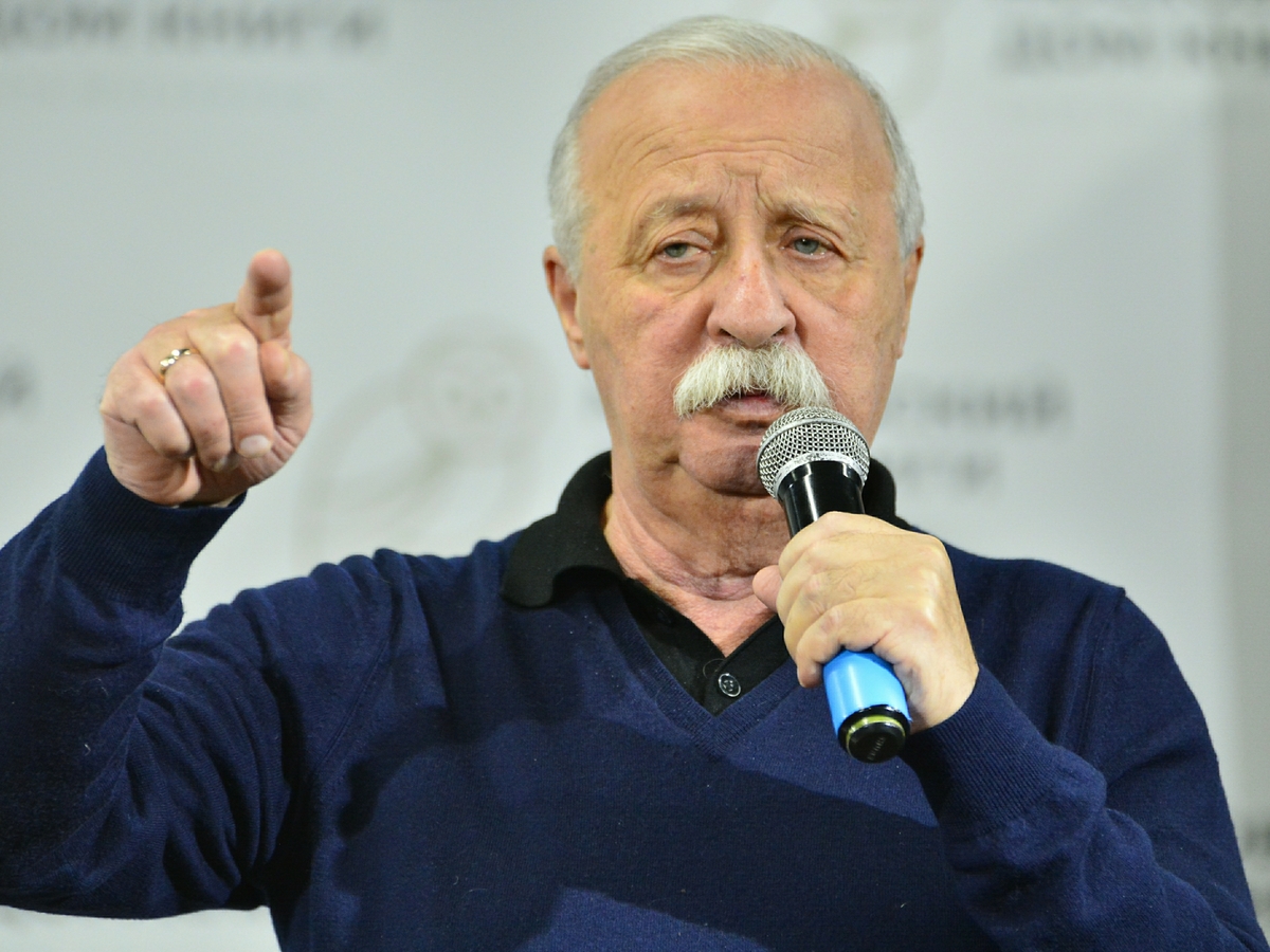 Леонид Якубович «Как такое могло прийти в голову?»: Якубович предупредил о мошенниках на «Поле чудес»