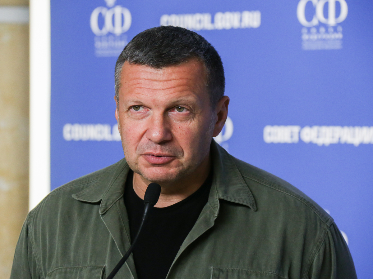 Владимир Соловьев «Подонки и сволочи»: Соловьев поддержал Галкина в желании отозвать статус иновгента