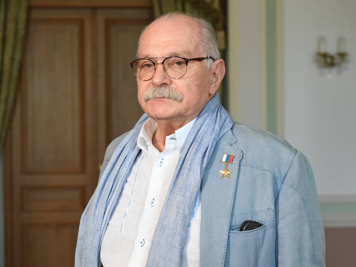 «Я люблю»: что известно о молодой фаворитке Михалкова