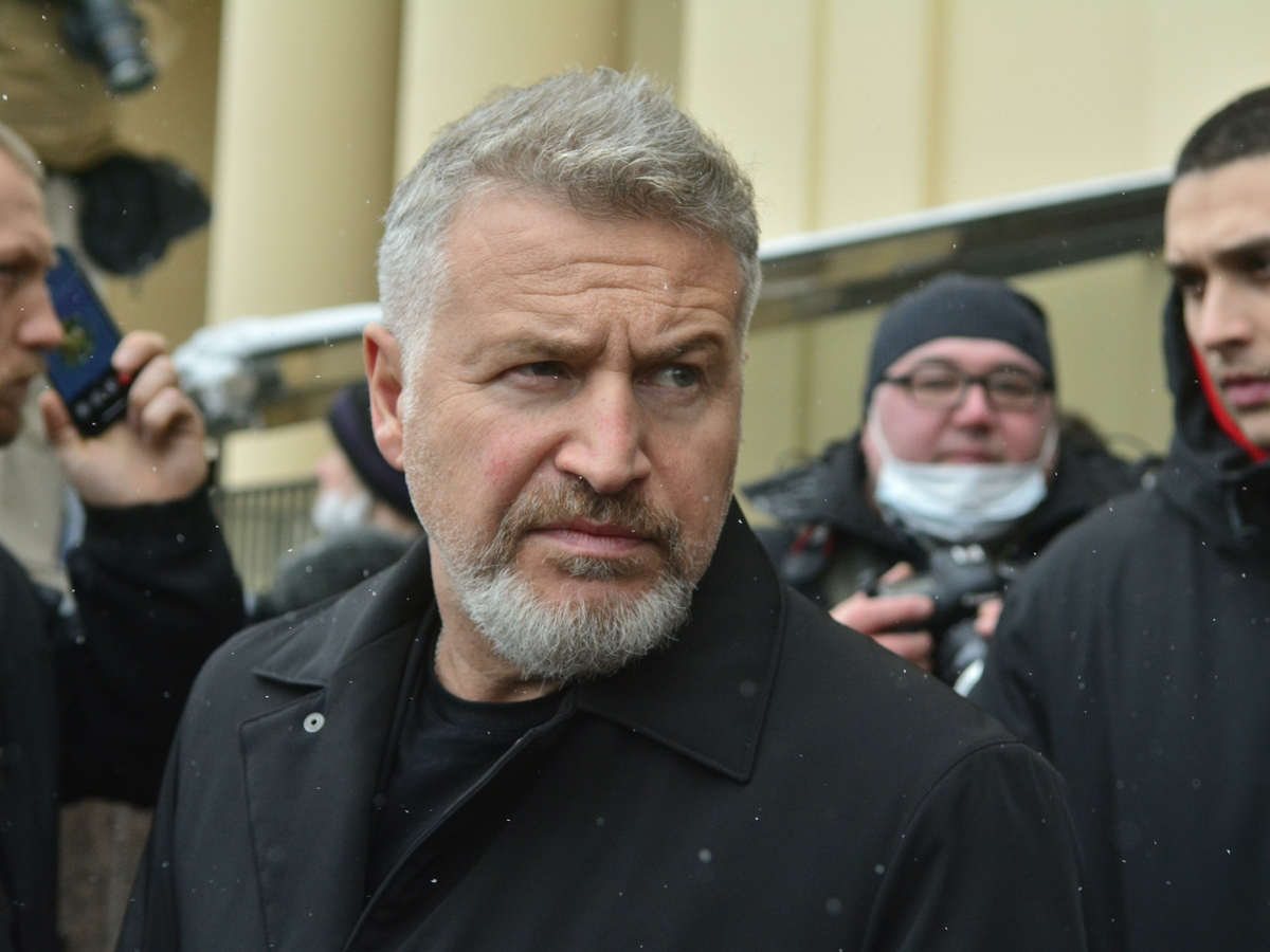 Леонид Агутин Леонид Агутин получил под дых после скандала