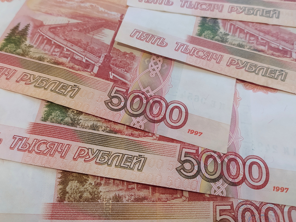 Деньги Крупно повезло: этих знаков зодиака ждут большие деньги этим летом