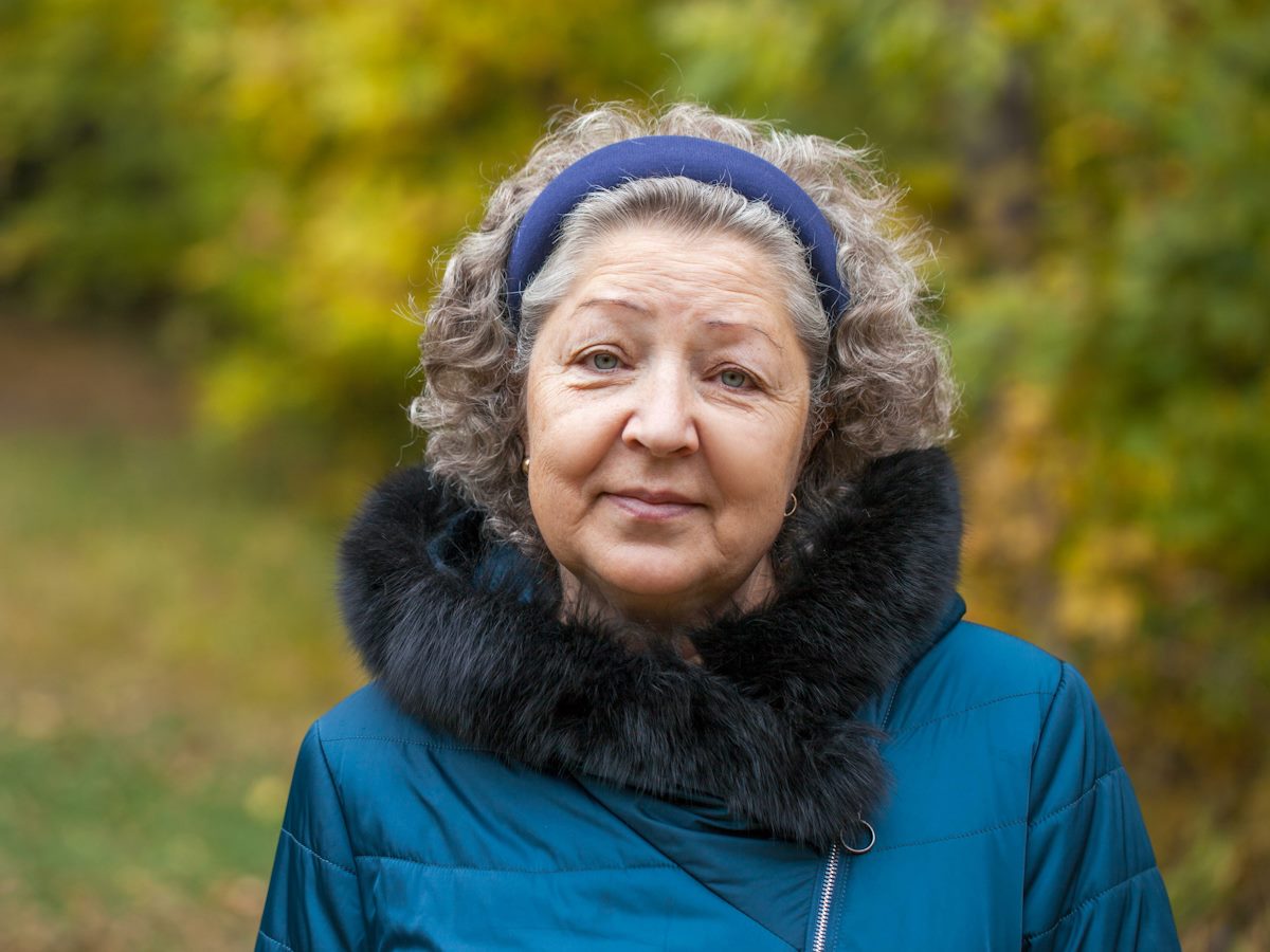 Лучшие народные средства, чтобы закрасить седину: копеечные средства спасут красоту волос Лучшие народные средства, чтобы закрасить седину: копеечные средства спасут красоту волос