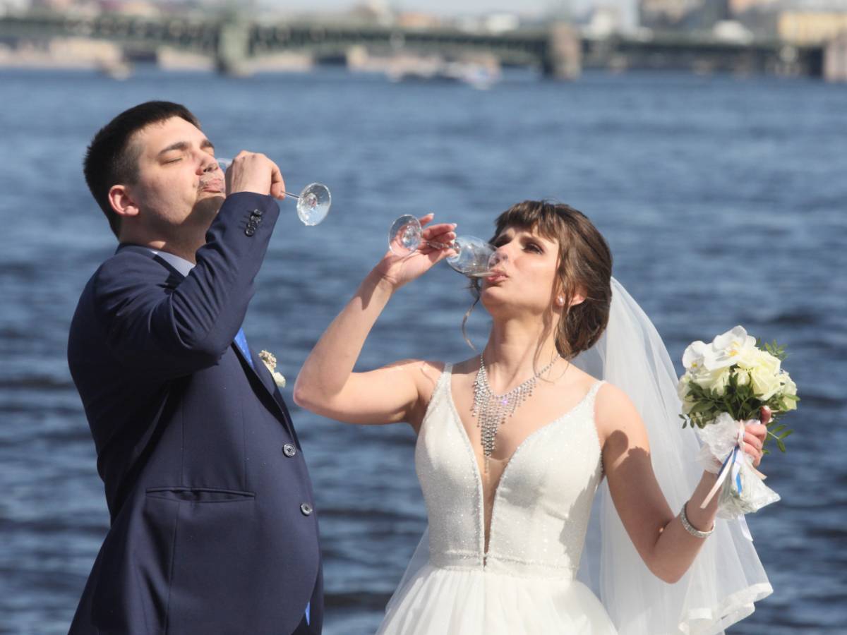 Произнося клятвы любви и верности, молодожены не планируют будущий развод После развода: 5 шагов, которые помогут вернуться к жизни