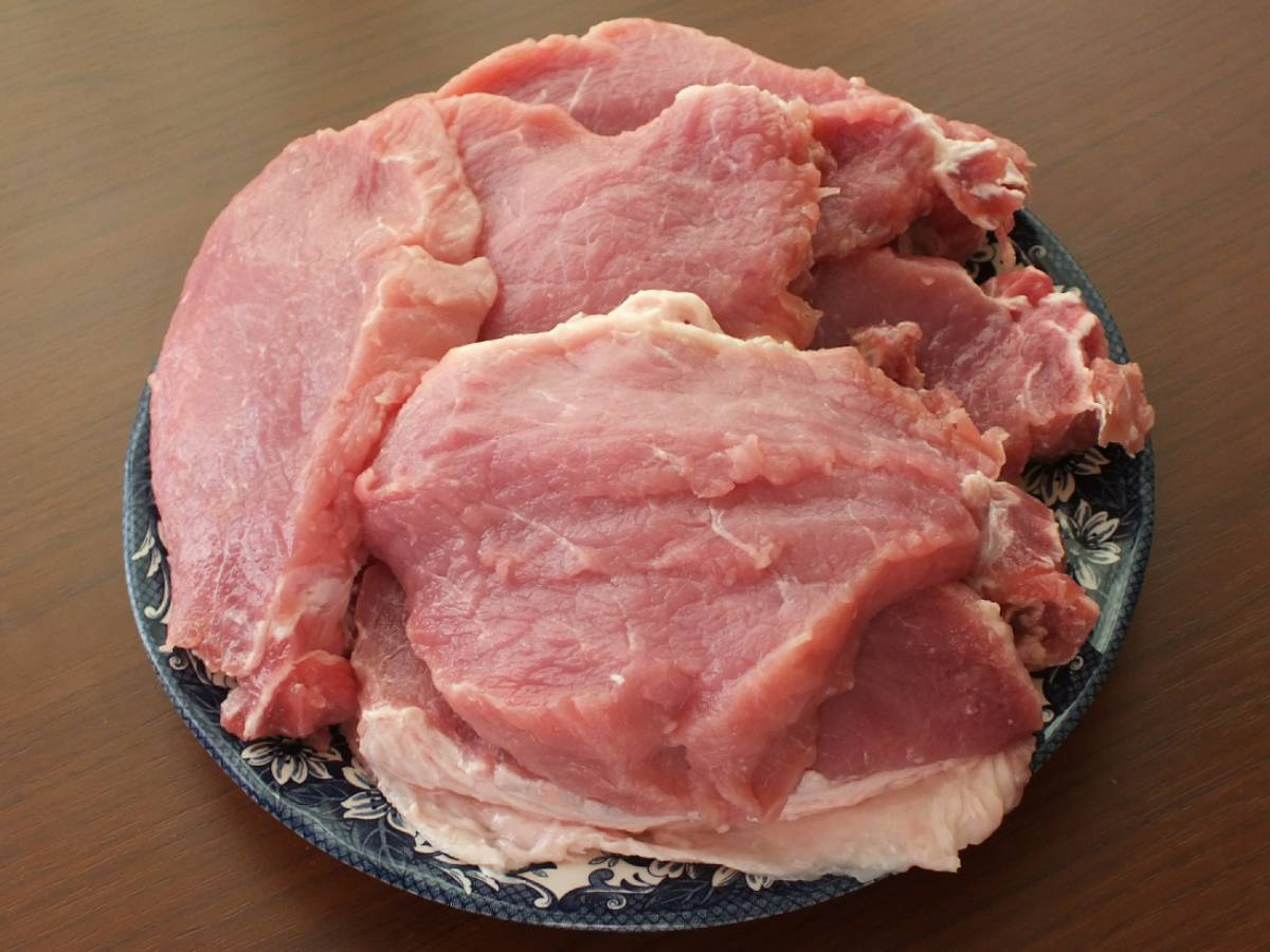 Процесс ускорит обыкновенная специя Мясо разморозится всего за 5 минут – вот что нужно делать