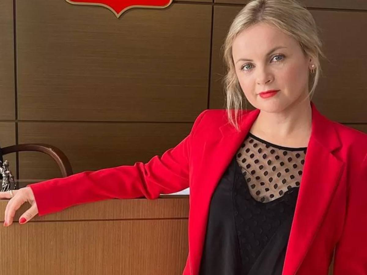 Ужасный грим или сильный стресс: внешний вид Проскуряковой обескуражил поклонников