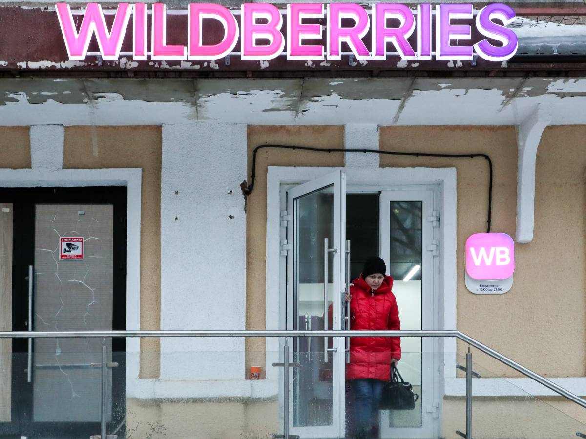 Россияне обескуражены наглостью Wildberries Россияне шокированы бесстыдством Wildberries: популярный маркет-плейс ввел комиссию за покупки